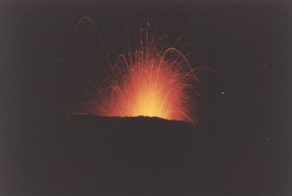 Spettacolare eruzione del Vulcano Etna in Catania (CT)